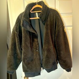 Warm sharps jacket from Alo Yoga